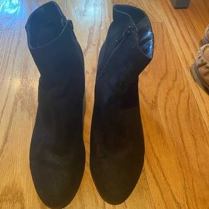 Steve Madden Irina Black booties